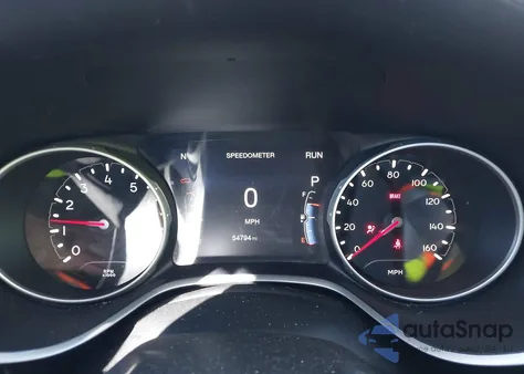 2017 Jeep New Compass Latitude 4X4 z USA, uszkodzony, nr VIN 3C4NJDBB6HT639832